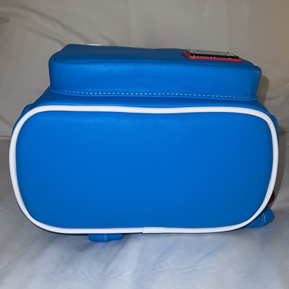 ❤️Hello Kitty Loungefly Exclusive Mini Backpack❤️ - Picture 5 of 5